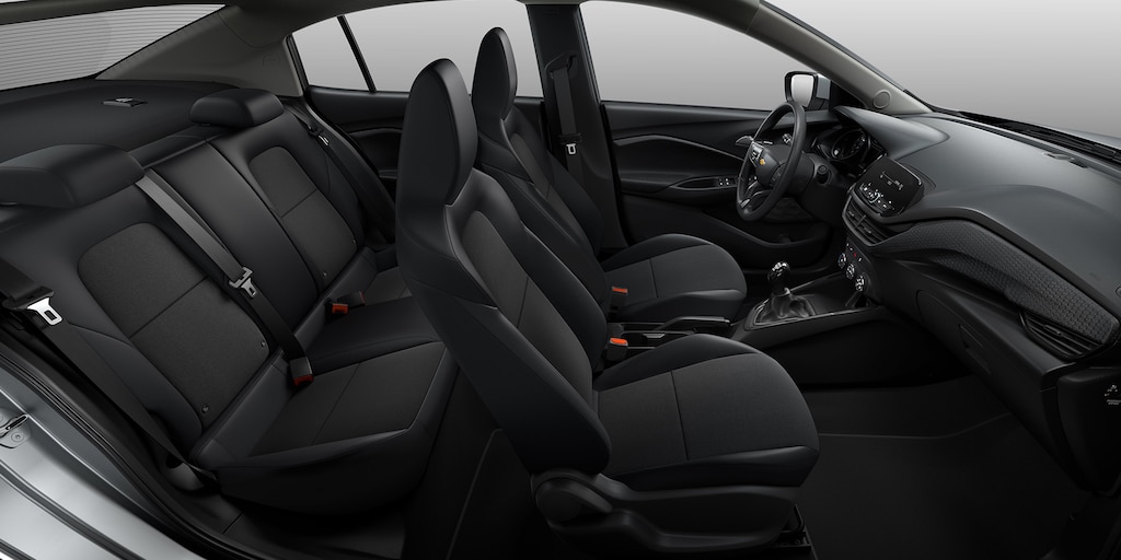 Chevrolet Onix 2025, sedán deportivo con interiores leatherette negro 