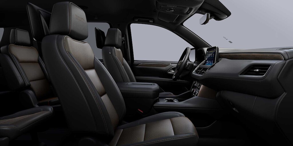 Chevrolet Tahoe 2024 con interior en color piel negra