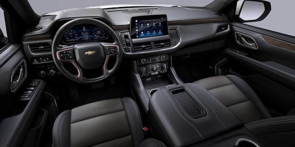 Chevrolet Tahoe 2024 con interior en color piel negra