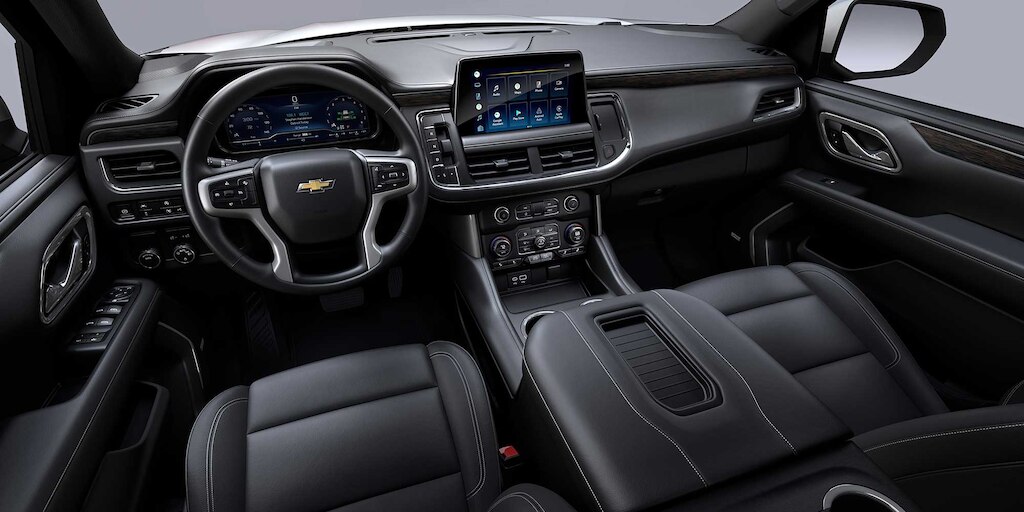 Chevrolet Tahoe 2024 con interior en color piel negra